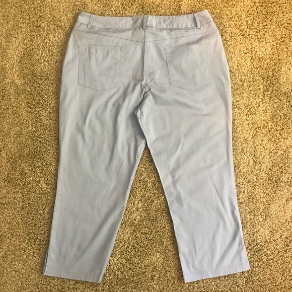 EUC Item & Co Light Blue Cotton Capri Pants, Size 12. Very cute! - Picture 3 of 9